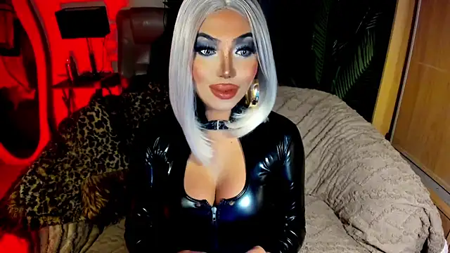 XGoodnessGracious' Live Sex Cam Show