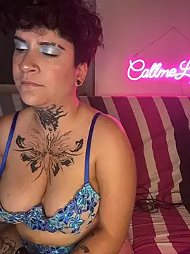 callmelouve's Live Chat Room