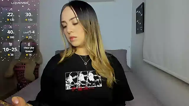 sophie_morenoo Adlı Modelin Canlı Sohbet Odası