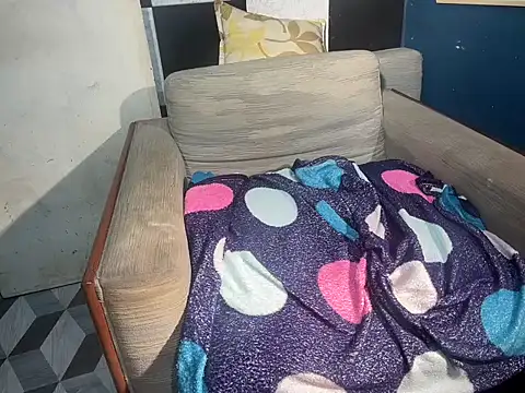 asian-doll লাইভ চ্যাট রুম