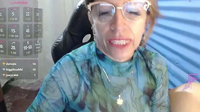 Sala de chat en directo de Chayla_Ruiz