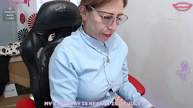 Chayla_Ruiz Adlı Modelin Canlı Sohbet Odası