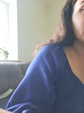 Phòng Chat Trực Tiếp Rozaaaaforyoubigboob