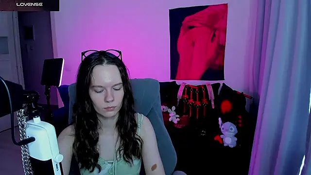 Vulgar_Tamer's Live Chat Room
