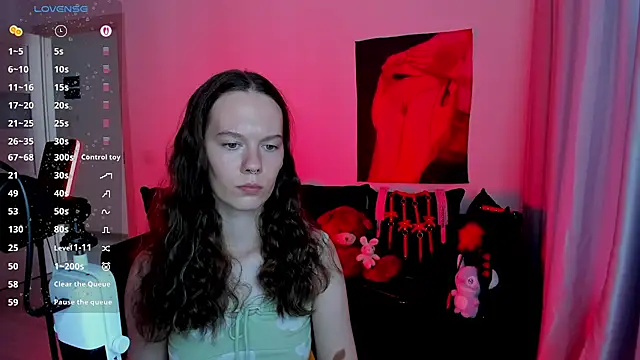 Vulgar_Tamer's Live Chat Room