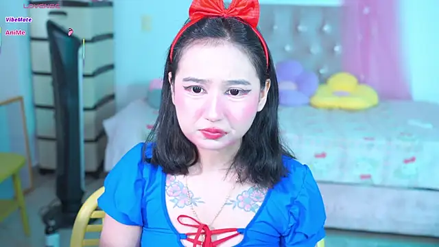 Pinkie_Princes লাইভ চ্যাট রুম