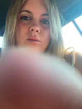 Samantha_official: δωμάτιο απευθείας συνομιλίας