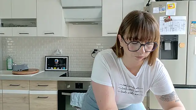 TokyoAna Adlı Modelin Canlı Sohbet Odası