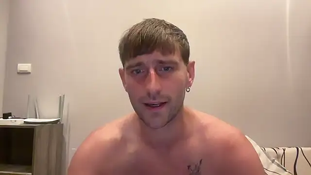 lukegunn Adlı Modelin Canlı Seks Kamerası Şovu