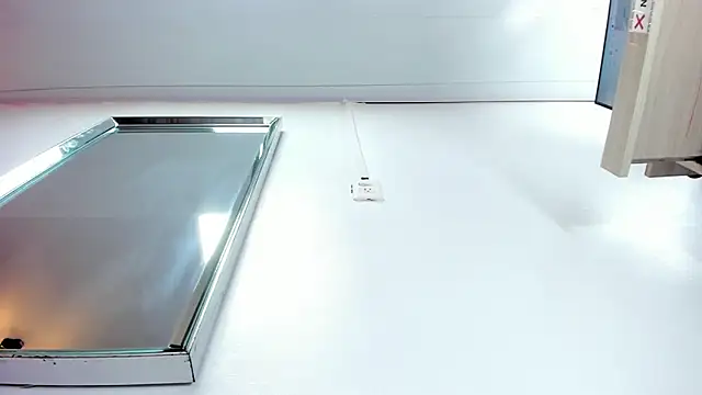 LORELAIGIVEN 现场聊天室