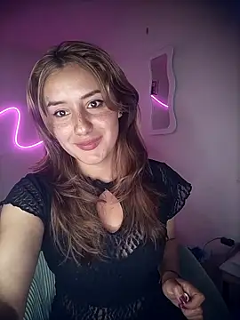 LuisaLean's Live Chat Room