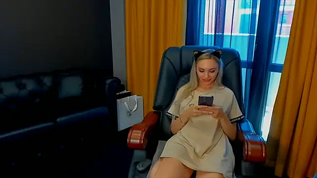 غرفة دردشة HaleySweet18 المباشرة