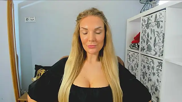 Sala de chat ao vivo de AulloraHoney