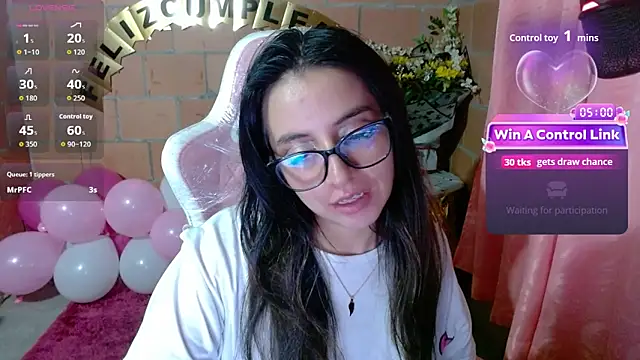 חדר צ'אט בשידור חי של Maggie_Fox3
