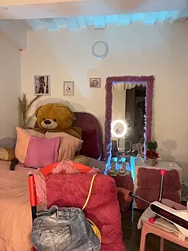 Živá chatovací místnost karinacortes