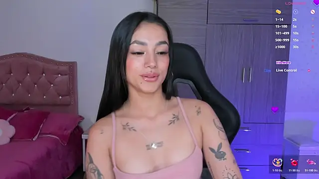 Chat ao vivo de Lizzie_corner_v