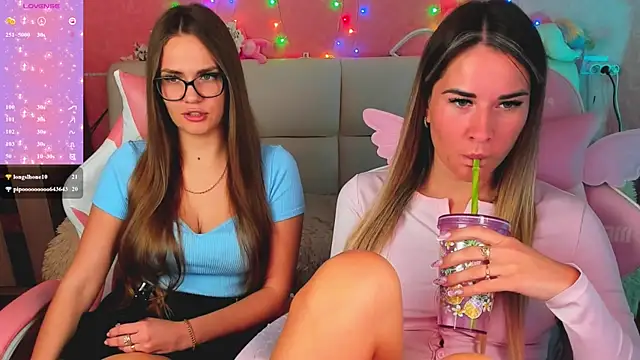 Živá chatovací místnost hotty_girls_here