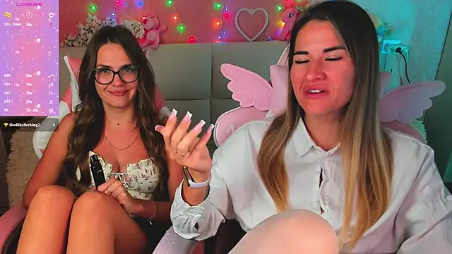 hotty_girls_here's Webcam Show
