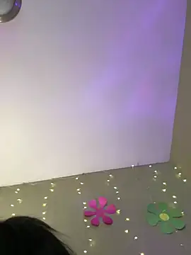 TikaMoonのライブチャットルーム