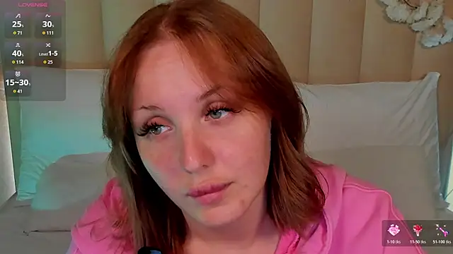 חדר צ'אט בשידור חי של LianaFord