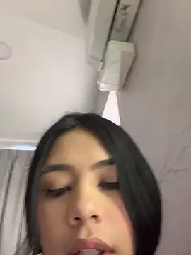 AntonellaRossi Adlı Modelin Canlı Sohbet Odası