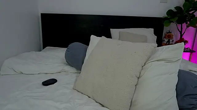 Živá chatovací místnost Heeykitty