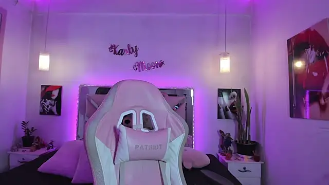 חדר צ'אט בשידור חי של Karly_moon