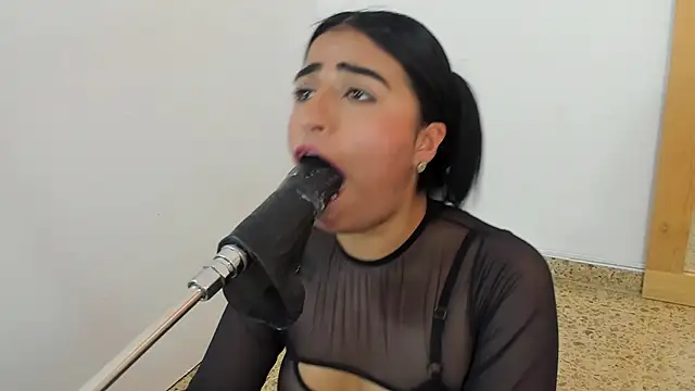 AntoniaRoss_ 现场聊天室