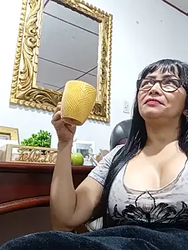 kelly_squirting's Live Chat Room