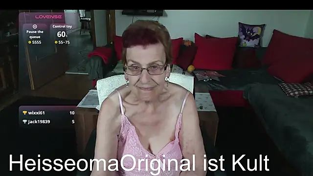HeisseomaOriginal Adlı Modelin Canlı Sohbet Odası