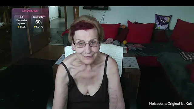HeisseomaOriginal's Live XXX Chat