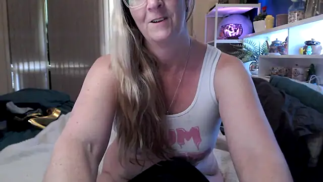 Arseralian-Cougar's Live Sex Cam Show
