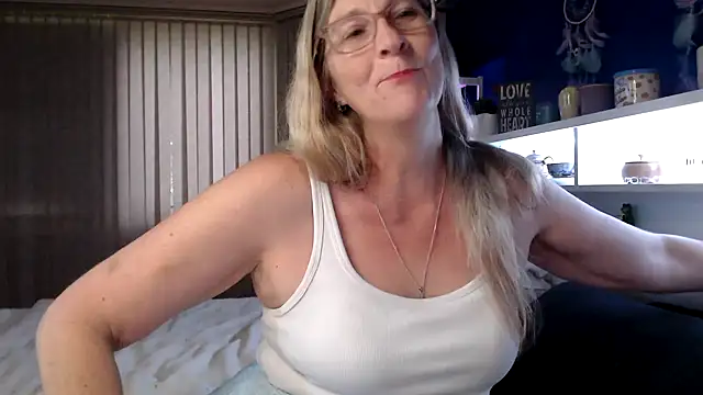 Sala de chat en directo de Arseralian-Cougar