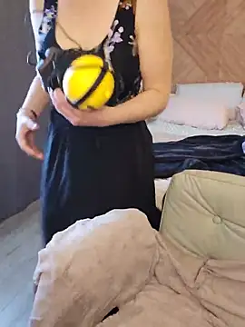 Ellie-Elizabeth live-chat rom