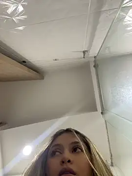 lunablossom_ Live Chatraum