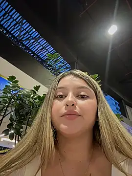 lunablossom_n Live chat-huone
