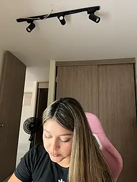 lunablossom_ Cameră chat live