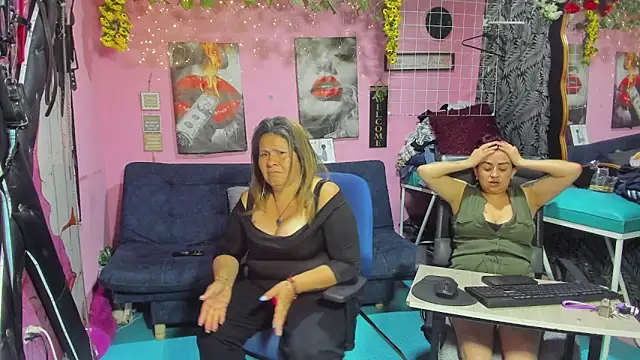 lesbiancuple Live chatroom