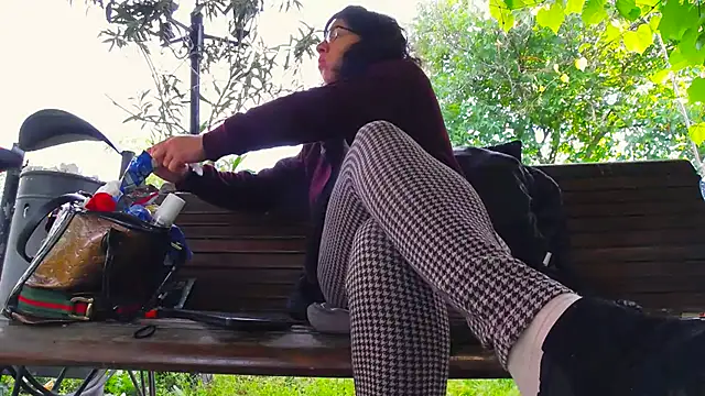 PublicBigLabia Adlı Modelin Canlı Sohbet Odası