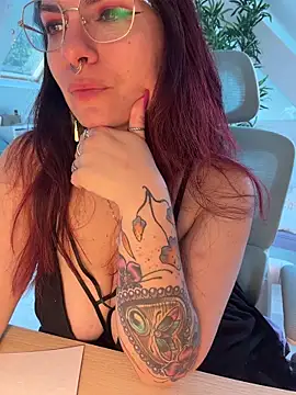 Živá chatovací místnost LunaMoongirl