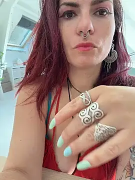 LunaMoongirl Adlı Modelin Canlı Sohbet Odası
