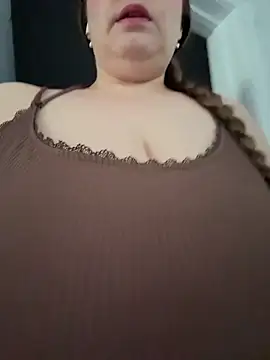violetaurora95 élő chatszobája