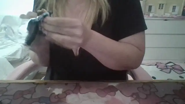 חדר צ'אט בשידור חי של BondageGirl35