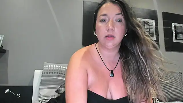 isabella_rossse Live chatroom