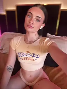 חדר צ'אט בשידור חי של KarissaChantelle