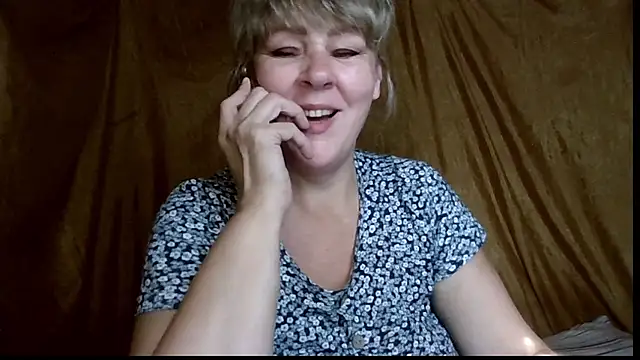 karina_ren_'s Live Chat Room