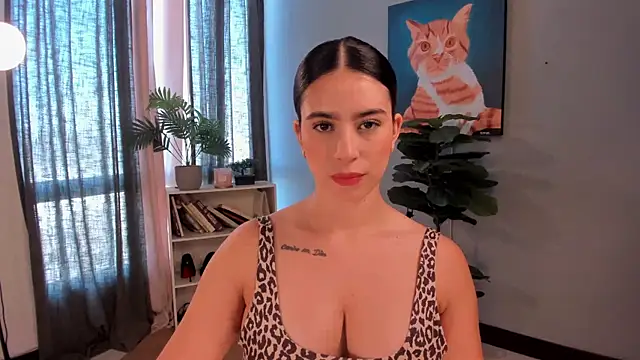 LiaPearce's Live Chat Room