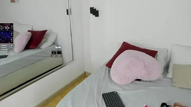 EmilySumer élő chatszobája