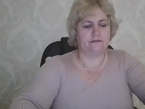 AngelaFamez – live chatrum