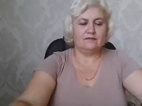 AngelaFamez Live Chatraum